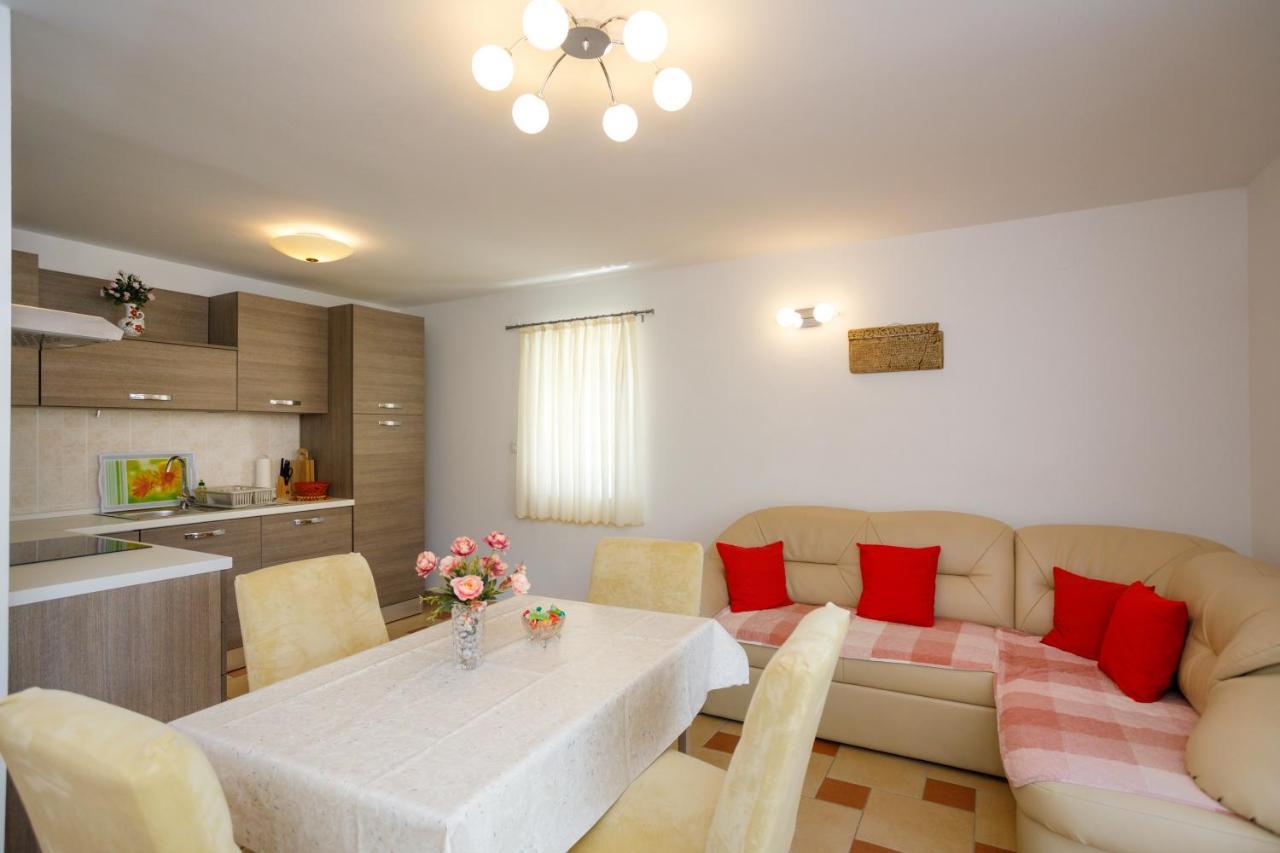 Apartmani Bakran Krk Town Exterior foto